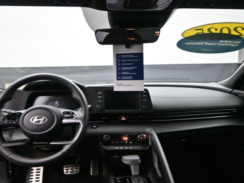 Certified 2025 Hyundai Elantra Sport image 29