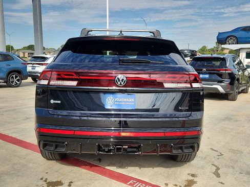 New 2026 Volkswagen Atlas Cross Sport SEL R-Line image 6