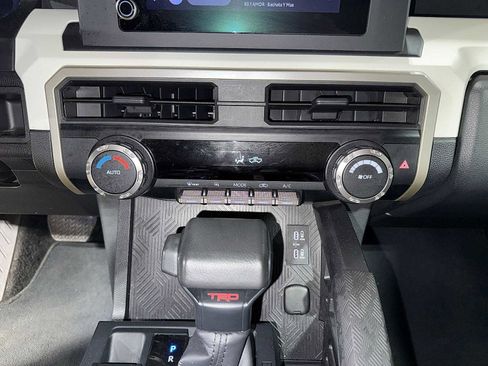 Used 2024 Toyota Tacoma TRD Off-Road AWD/4WD image 21