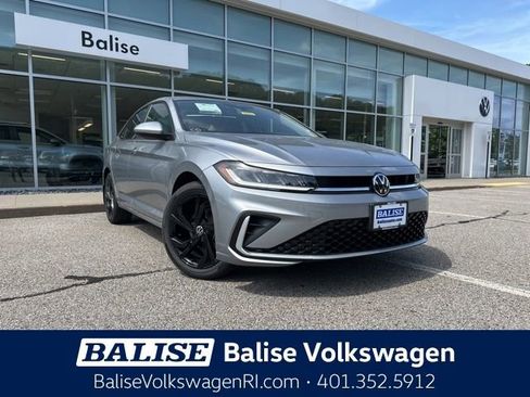 New 2025 Volkswagen Jetta SE image 1