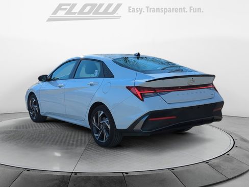 Certified 2025 Hyundai Elantra SEL image 6