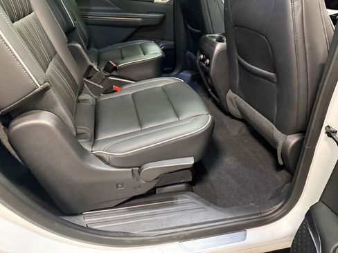 Used 2025 Buick Enclave Avenir w/ Super Cruise Package AWD/4WD image 67