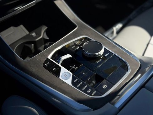 New 2026 BMW X5 xDrive40i w/ M Sport Package AWD/4WD image 16