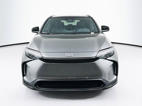 Used 2025 Toyota bZ4X FWD image 2