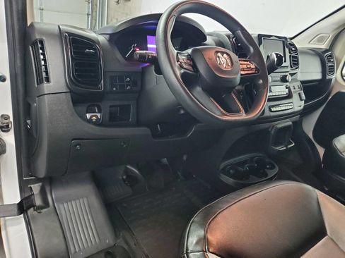 Used 2022 RAM ProMaster 2500 w/ Driver Convenience Group FWD image 8
