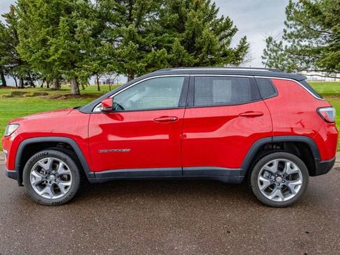 Used 2017 Jeep Compass Limited AWD/4WD image 8