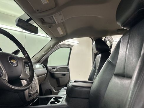 Used 2013 Chevrolet Silverado 2500 LTZ w/ LTZ Plus Package image 31