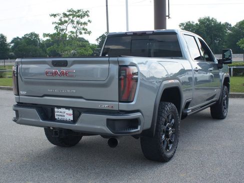 Used 2024 GMC Sierra 2500 AT4 w/ AT4 Premium Plus Package AWD/4WD image 19