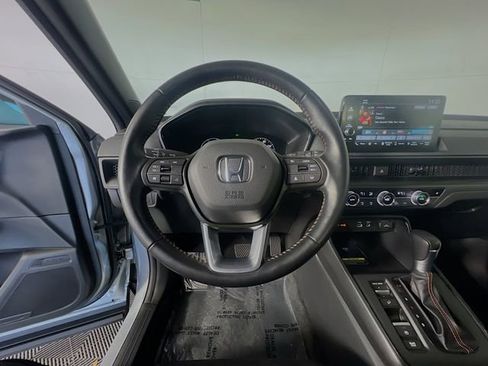 Used 2025 Honda CR-V Sport-L image 14