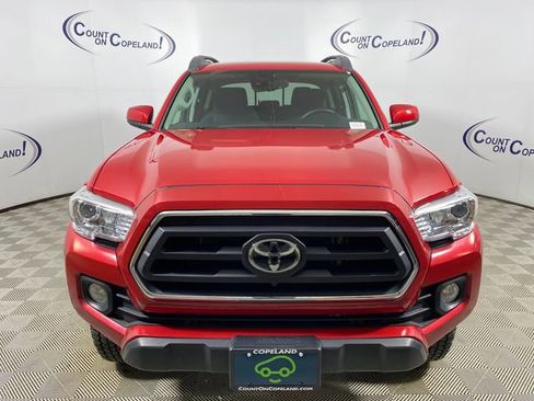 Used 2022 Toyota Tacoma SR5 AWD/4WD image 9