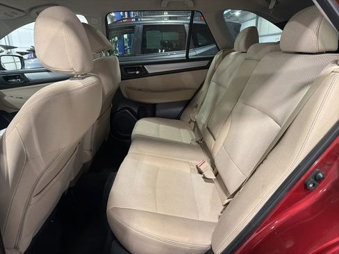 Used 2017 Subaru Outback 2.5i Premium image 11