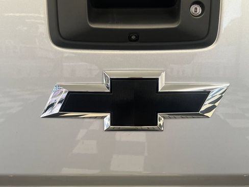 Used 2019 Chevrolet Silverado 1500 LT w/ All Star Edition AWD/4WD image 12
