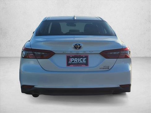 Used 2023 Toyota Camry XLE image 6