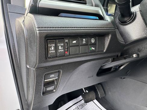 Used 2022 Honda Odyssey Touring image 15