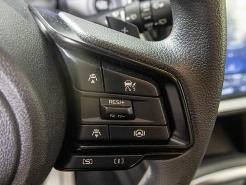 Used 2025 Subaru Crosstrek 2.0i Premium image 32