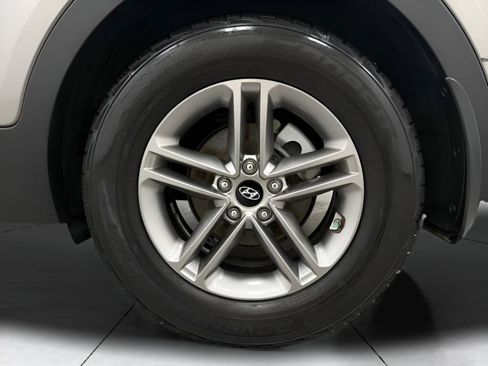 Used 2018 Hyundai Santa Fe Sport w/ 2.4L Value Package 02 FWD image 30
