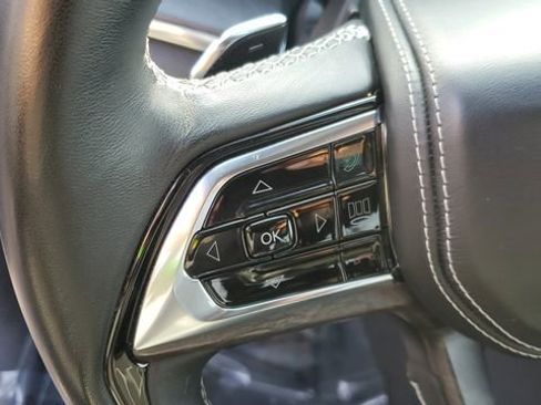 Used 2022 Jeep Grand Cherokee Overland w/ Advanced Protech Group III image 14