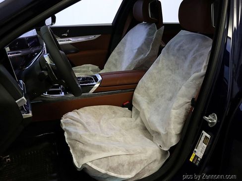 New 2026 BMW 750e xDrive image 11