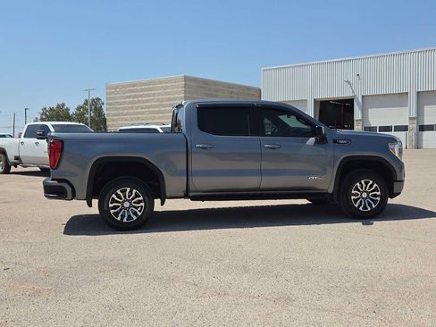 Used 2021 GMC Sierra 1500 AT4 w/ AT4 Premium Package AWD/4WD image 9