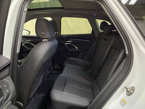 Used 2025 Audi Q5 Premium Plus w/ Premium Plus AWD/4WD image 27