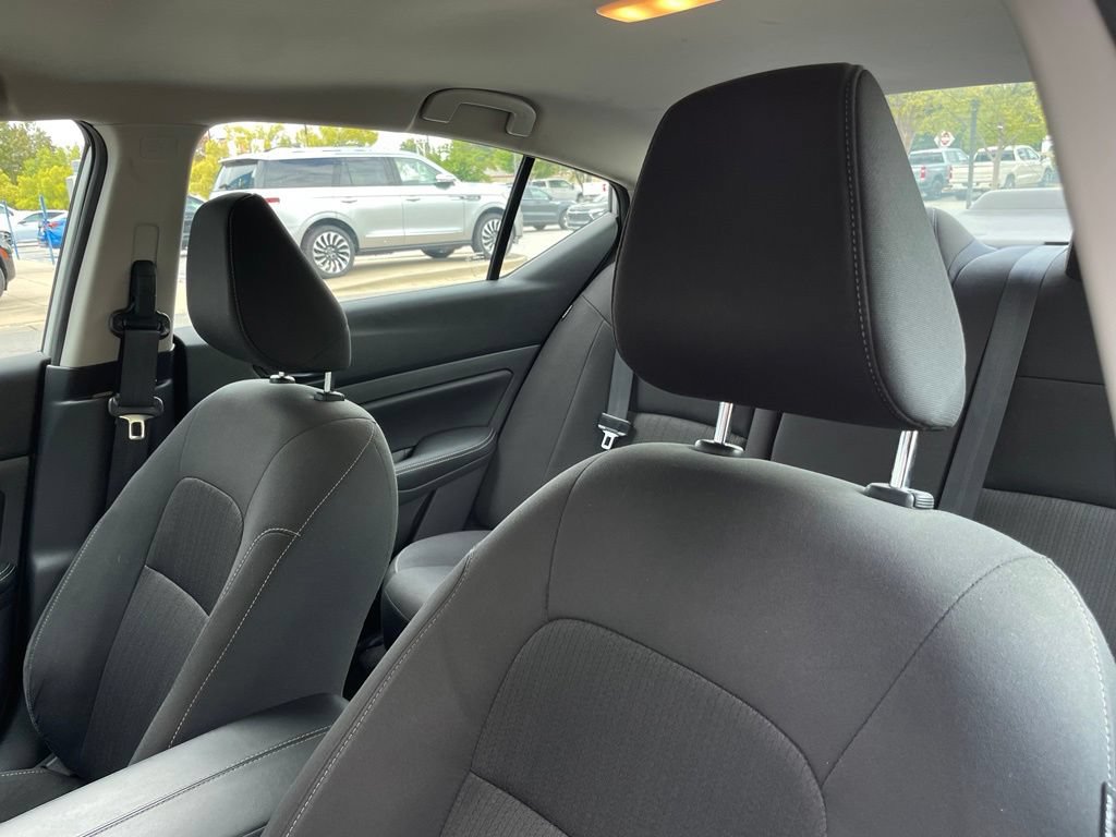 Used 2023 Nissan Altima 2.5 SV FWD image 23