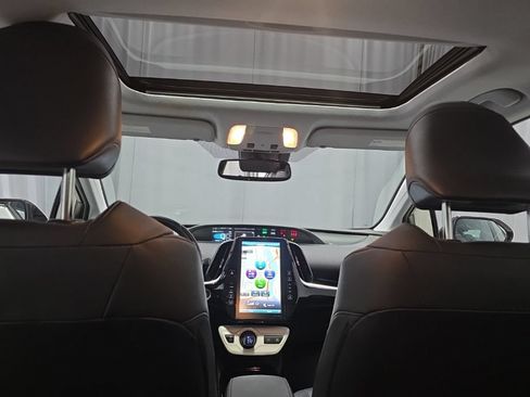 Used 2018 Toyota Prius Four w/ Advanced Technology Package FWD image 13