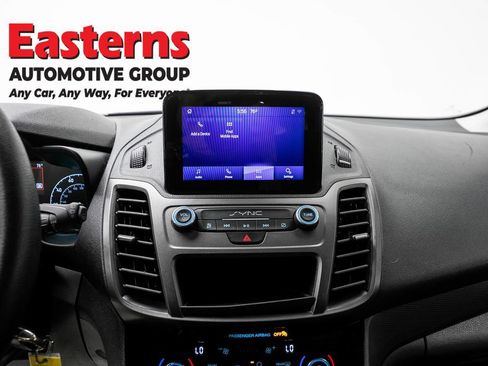 Used 2021 Ford Transit Connect XLT FWD image 12
