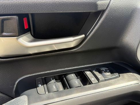 Used 2025 Toyota Tacoma TRD Off-Road image 34