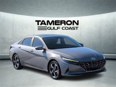 Used 2022 Hyundai Elantra Limited w/ Cargo Package image 8