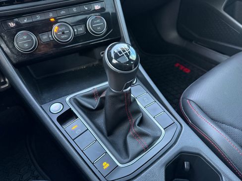 Used 2019 Volkswagen Jetta GLI Autobahn image 11