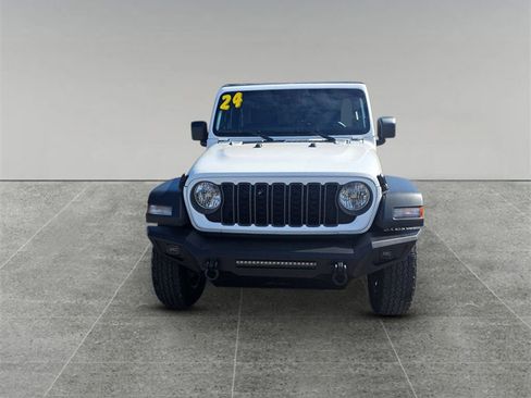 Used 2024 Jeep Wrangler Sport S image 8
