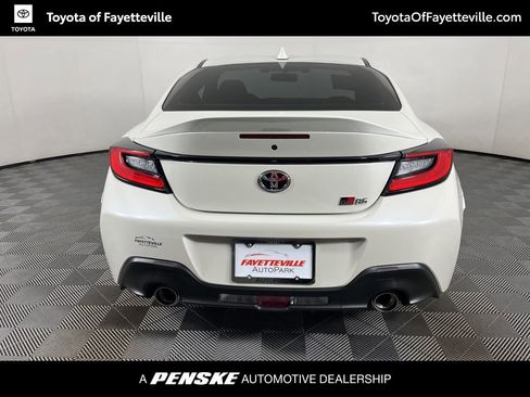 Used 2024 Toyota GR86 Premium image 4