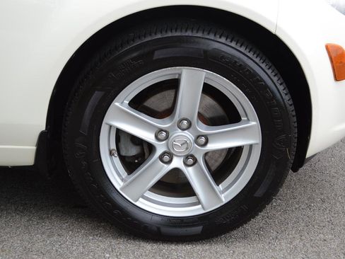 Used 2008 MAZDA MX-5 Miata Sport RWD image 12