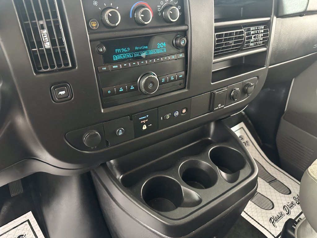 Used 2015 Chevrolet Express 3500 LT w/ LT Preferred Equipment Group RWD image 24