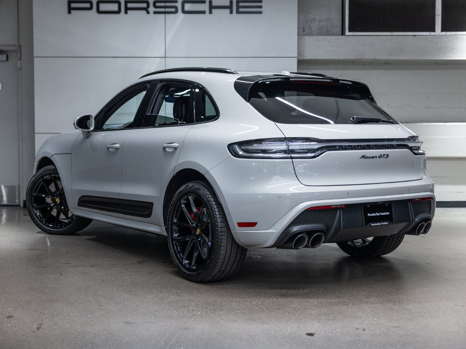 Certified 2026 Porsche Macan GTS AWD/4WD image 3