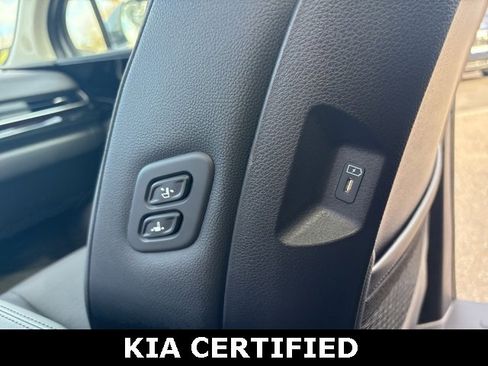 Certified 2025 Kia Carnival SX Prestige image 18