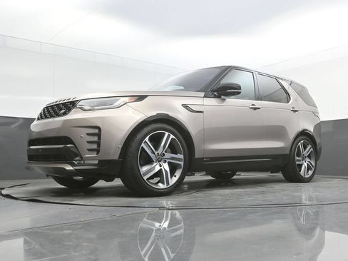 Used 2021 Land Rover Discovery HSE R-Dynamic AWD/4WD image 34