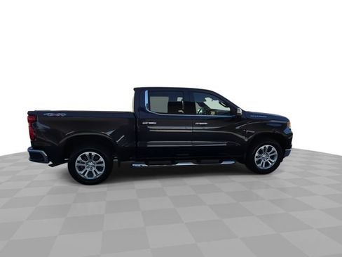 Used 2023 Chevrolet Silverado 1500 LTZ w/ LTZ Convenience Package II AWD/4WD image 9
