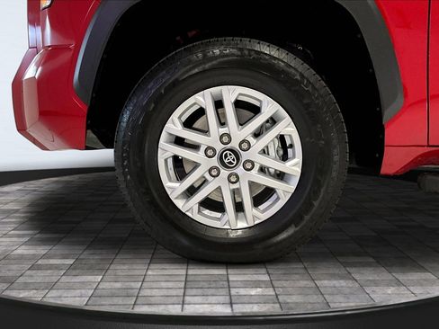 Used 2025 Toyota Tundra SR5 AWD/4WD image 35