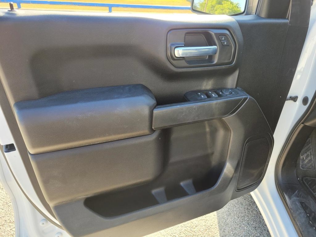Used 2023 Chevrolet Silverado 1500 Custom RWD image 16