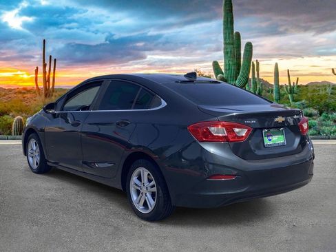 Used 2017 Chevrolet Cruze LT FWD image 5