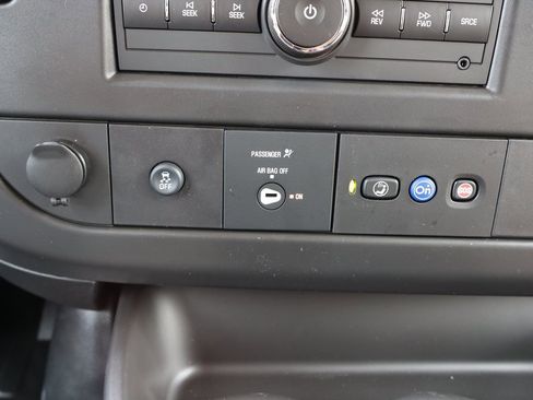 New 2025 Chevrolet Express 3500 w/ Chrome Appearance Package image 13