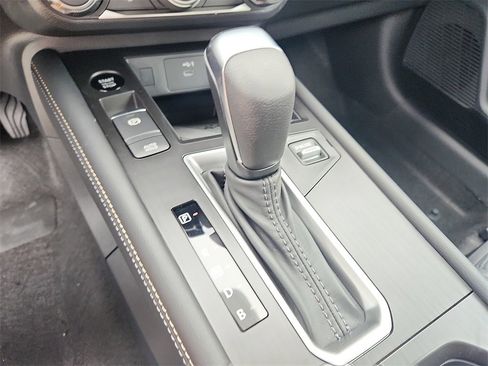 New 2025 Nissan Kicks SV w/ SV Premium Package image 7