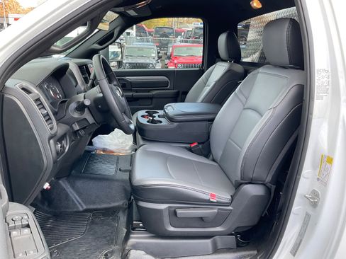 New 2026 RAM 5500 Tradesman w/ Chrome Appearance Group image 11