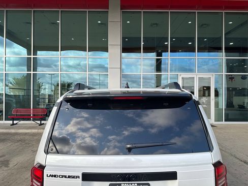 Used 2027 Toyota Land Cruiser AWD/4WD image 18