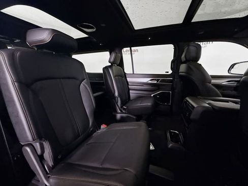 New 2026 Jeep Grand Wagoneer 4WD image 30