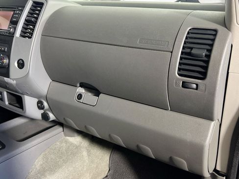 Used 2017 Nissan Frontier SV image 34