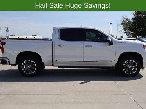 Used 2025 Chevrolet Silverado 1500 High Country w/ Technology Package AWD/4WD image 6