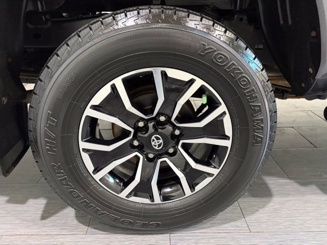 Used 2021 Toyota Tacoma TRD Sport w/ TRD Premium Sport Package AWD/4WD image 24