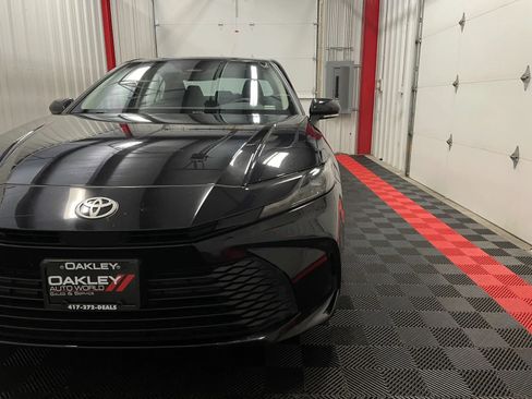 Used 2025 Toyota Camry LE FWD image 8